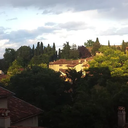 La Torretta Di Via Tassis Bed & Breakfast *