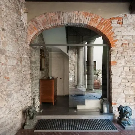 La Torretta Di Via Tassis Bed and breakfast *