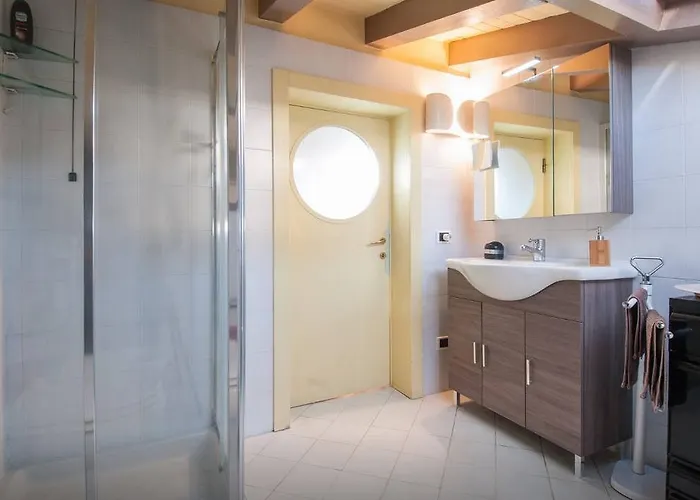 Bed & Breakfast La Torretta Di Via Tassis